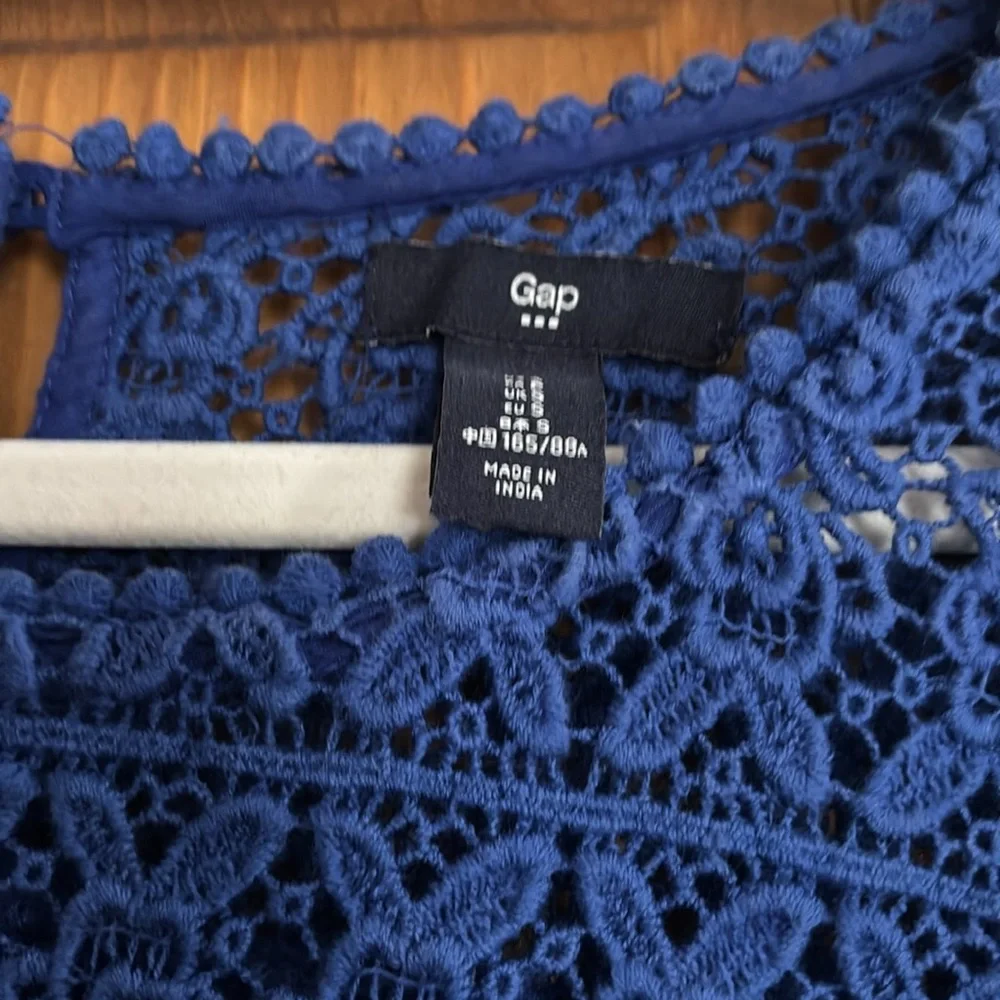 Blue linen and crochet dress - Picture 3 of 4